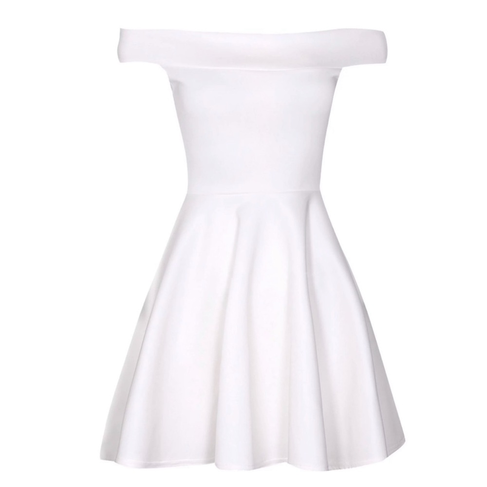 Off the shoulder skater dress white / ivory